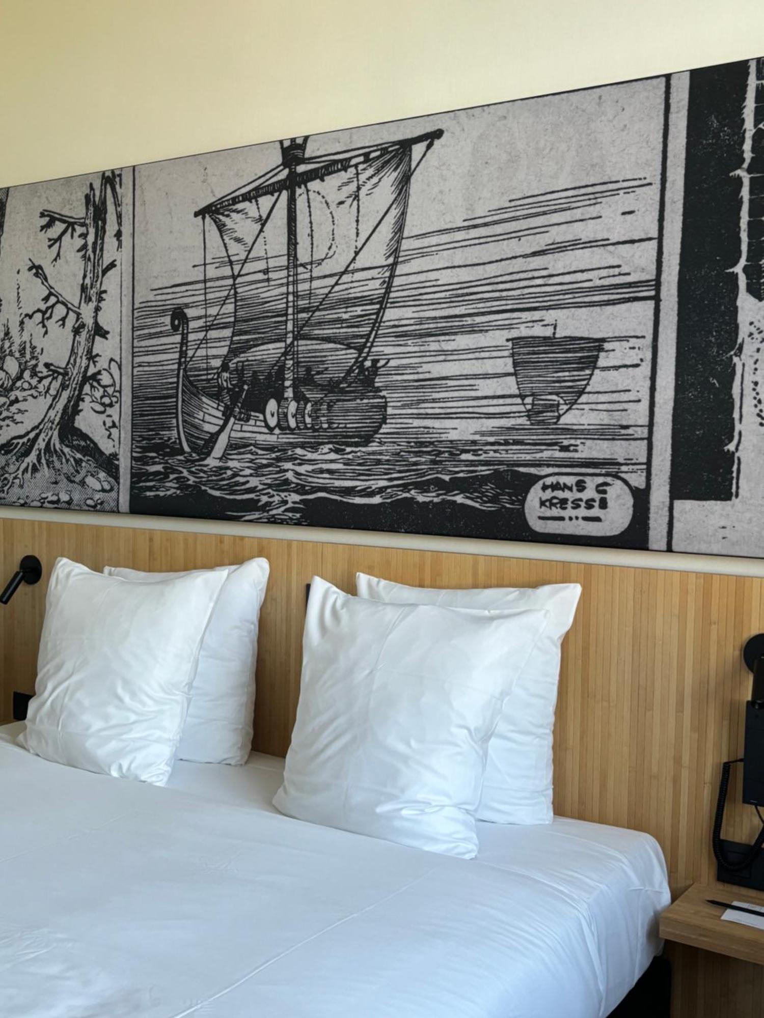 Comic Art Hotel Gent Bagian luar foto