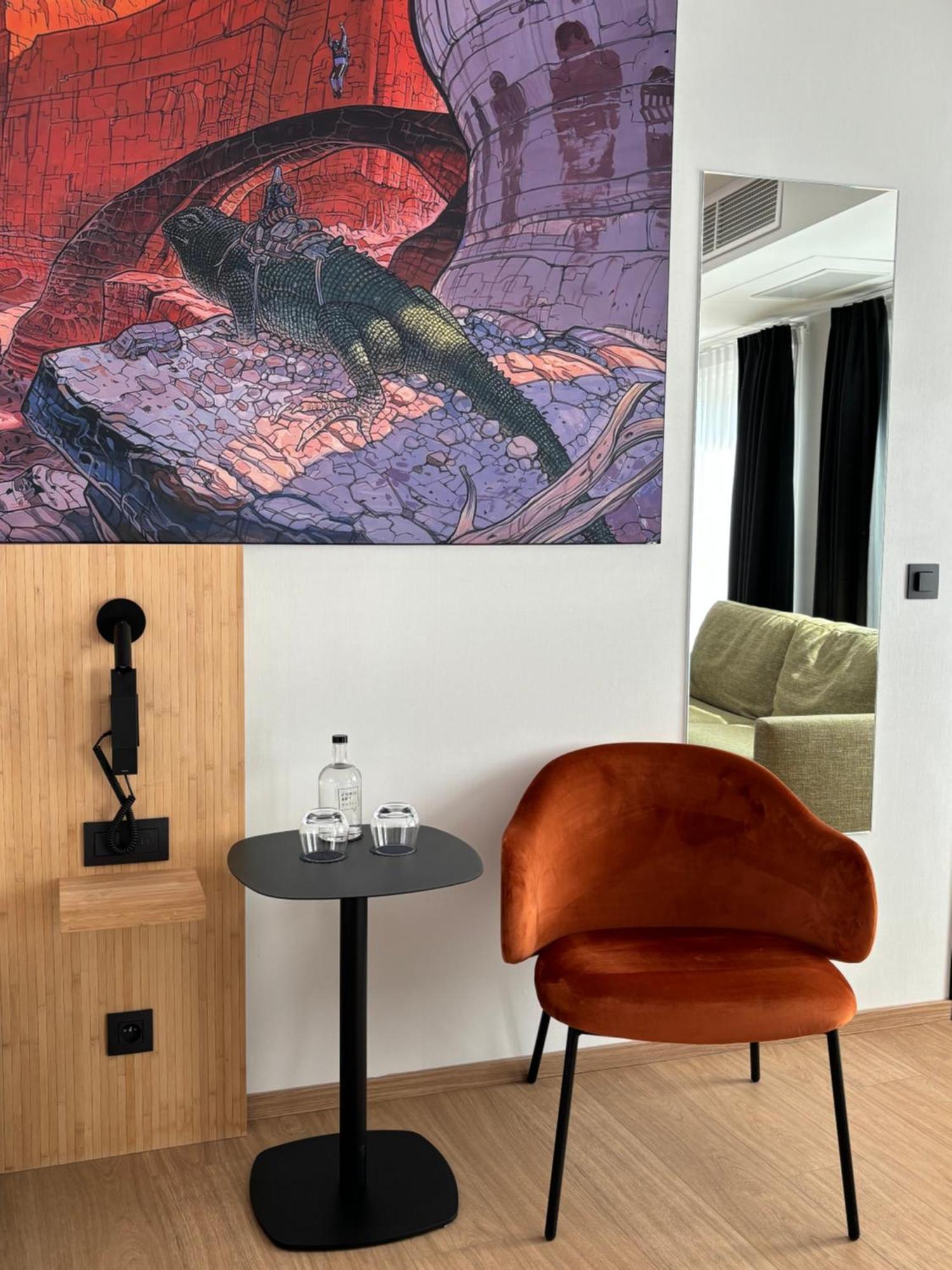 Comic Art Hotel Gent Bagian luar foto